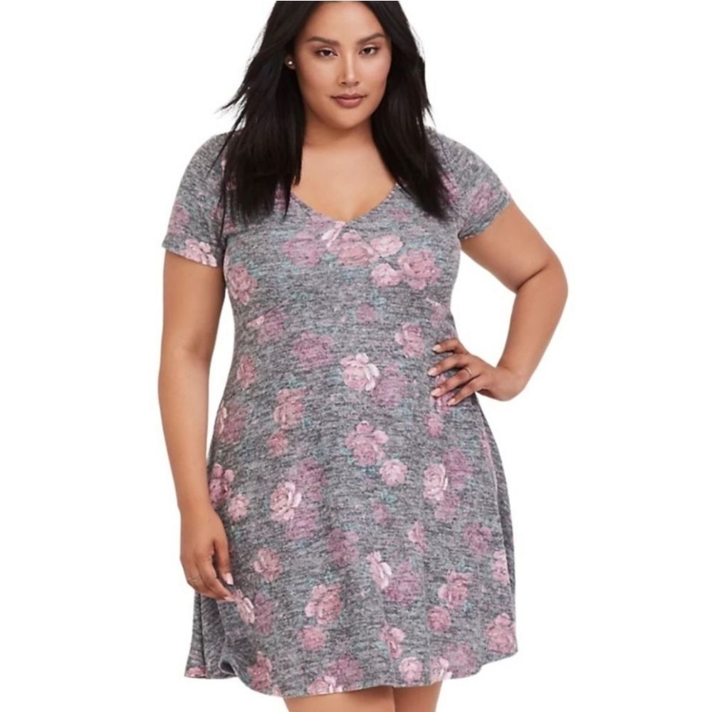 torrid Gray Floral V-Neck Short Sleeve Dress with Pink Roses